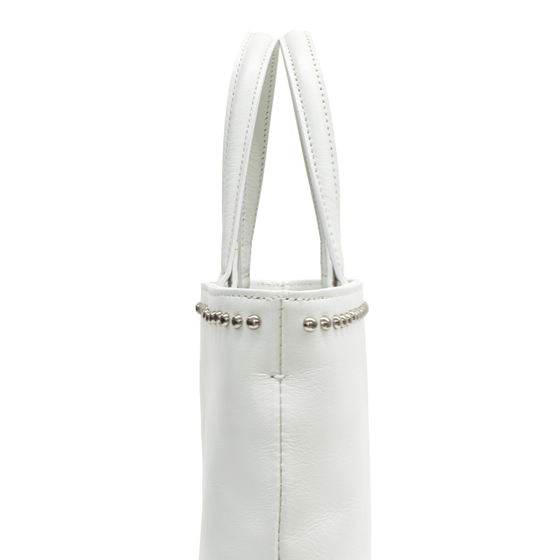 YONFA / 【sample sale】スタッズレザートート (white)
