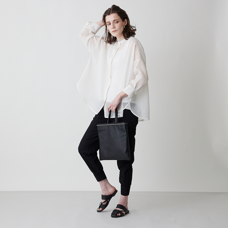 YONFA / 【sample sale】スタッズレザートート (white)